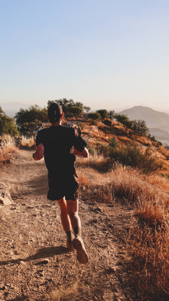 runners doing loops